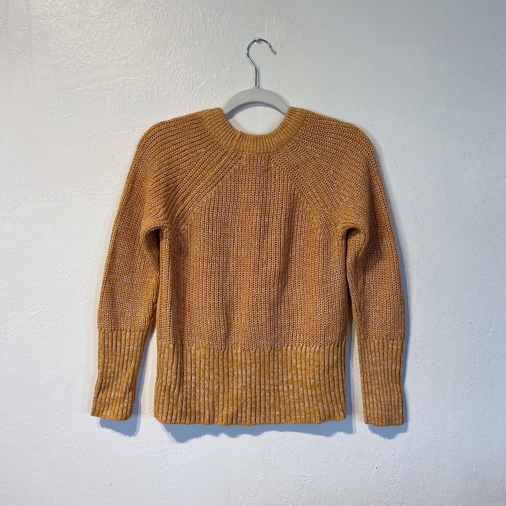 Universal thread sweater